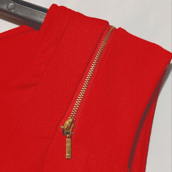 Spense Petite EUC Gorgeous Red Dress, Zipper Details On Shoulders, Sz 8P - Picture 4 of 13